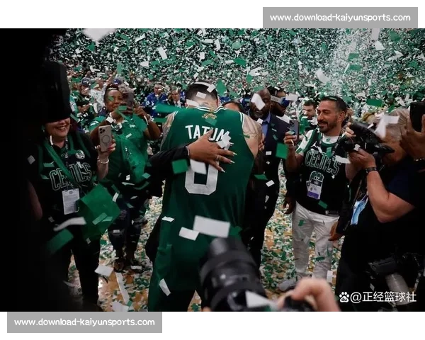 塔图姆 40+31 创总决赛纪录！力压哈利伯顿夺 FMVP，赛后炮轰裁判引发争议